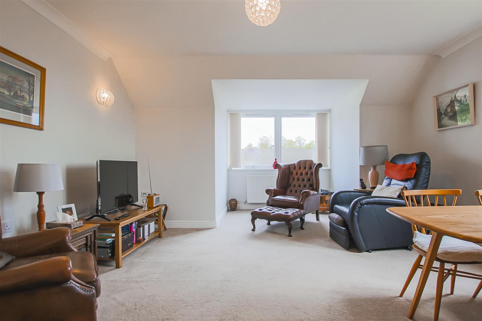 3 Bed Retirement Flat For Sale - Main Image